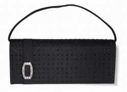 Černá společenská kabelka s uchem a ozdobnou sponou.