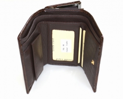 Luxusní dámská kožená peněženka z lakované kůže - ukázka vnitřního členění.
