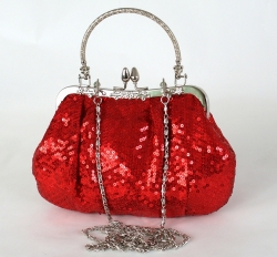 Společenská kabelka s našitými drobnými flitry v červené barvě.