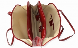 Luxusní kožená taška IL GIGLIO v červené barvě - vnitřní členění.