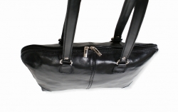 Luxusní velká kožená taška IL GIGLIO v černé barvě - pohled shora.