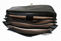 Velká kožená taška-aktovka v černé barvě IL GIGLIO - vnitřní členění tašky.